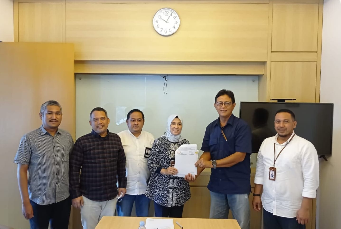 MBD Director Receives Bank Sumatra Utara Visit